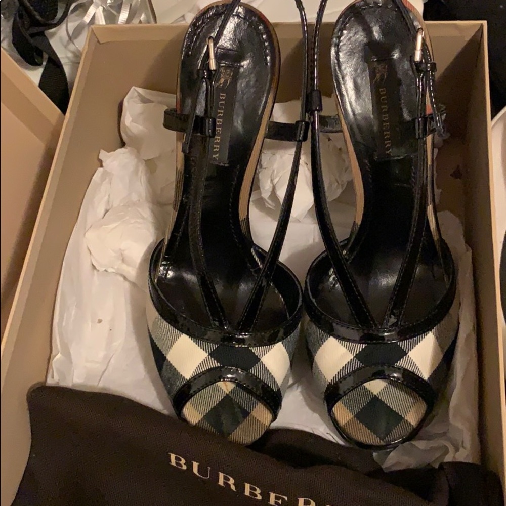 Burberry shoes